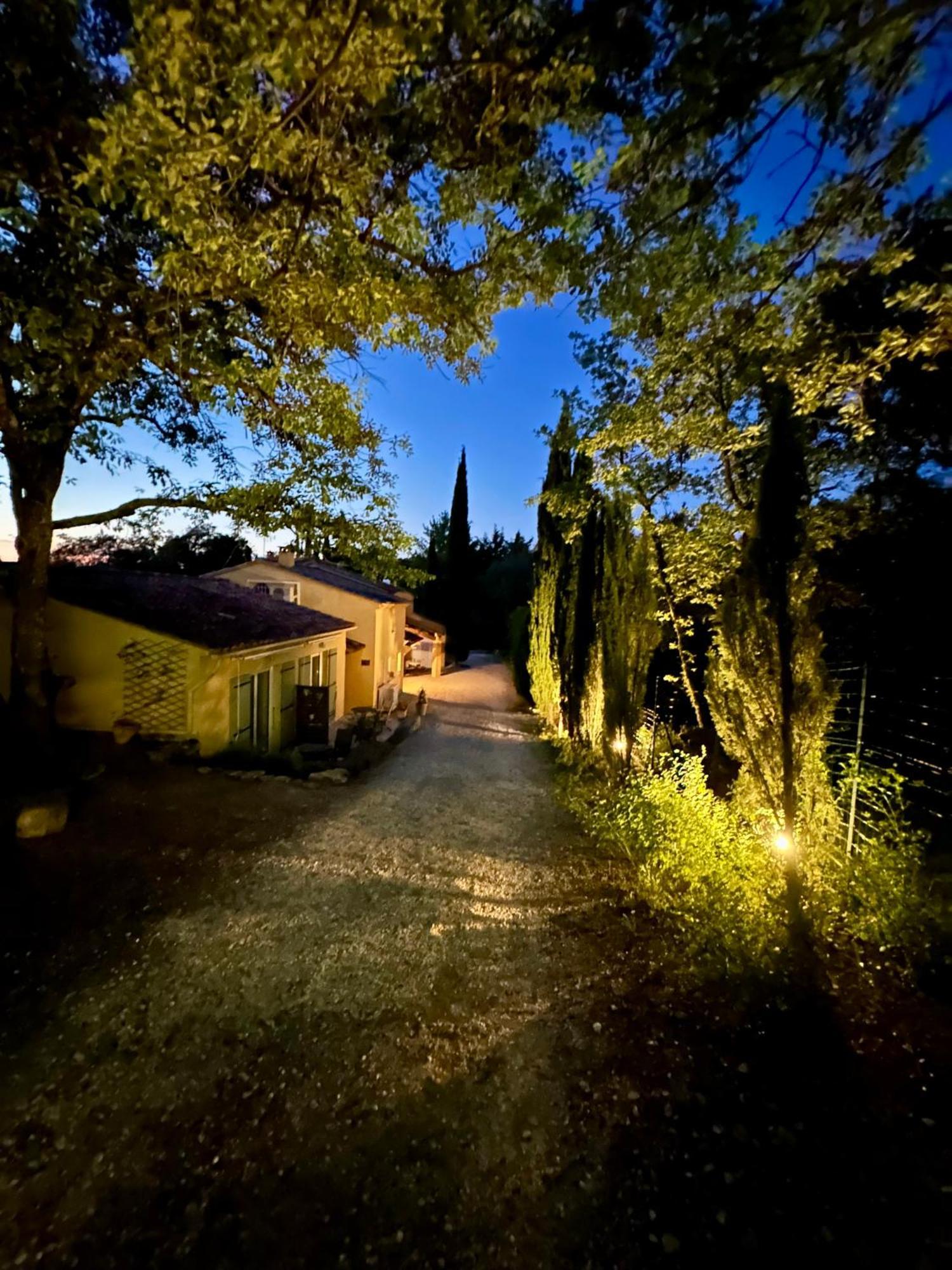 Hotel Pierres-Blanches à Venasque Extérieur photo
